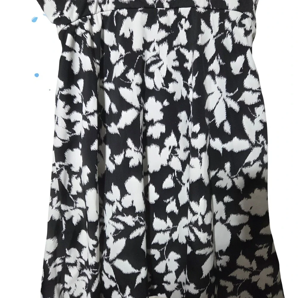 Swim Solutions Swim Dress 14 Black White Floral Slimmer Pool side Beach Resort - Picture 6 of 9
